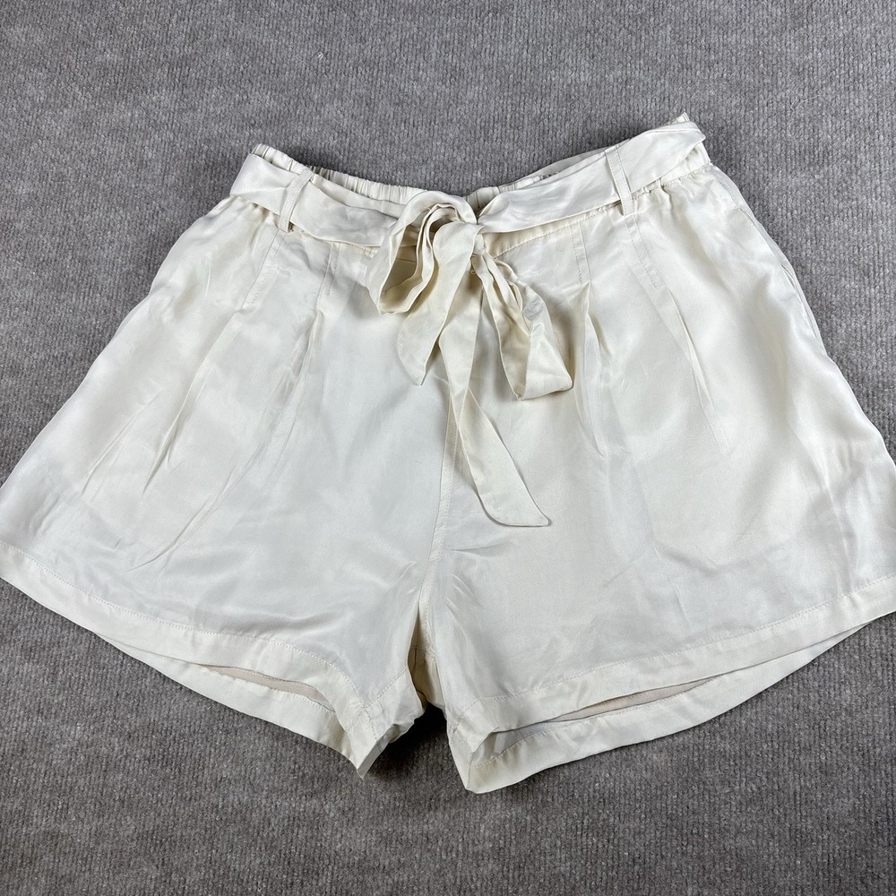 NWT Heartloom Women's Medium Tie Waist High Rise Ivory Shorts Dressy Lightweight